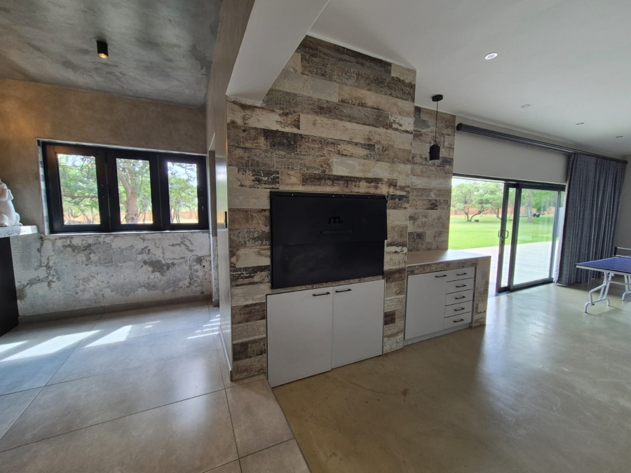 7 Bedroom Property for Sale in Wigwam North West